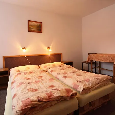 Apartmanovy Dom Alojz 하보우카